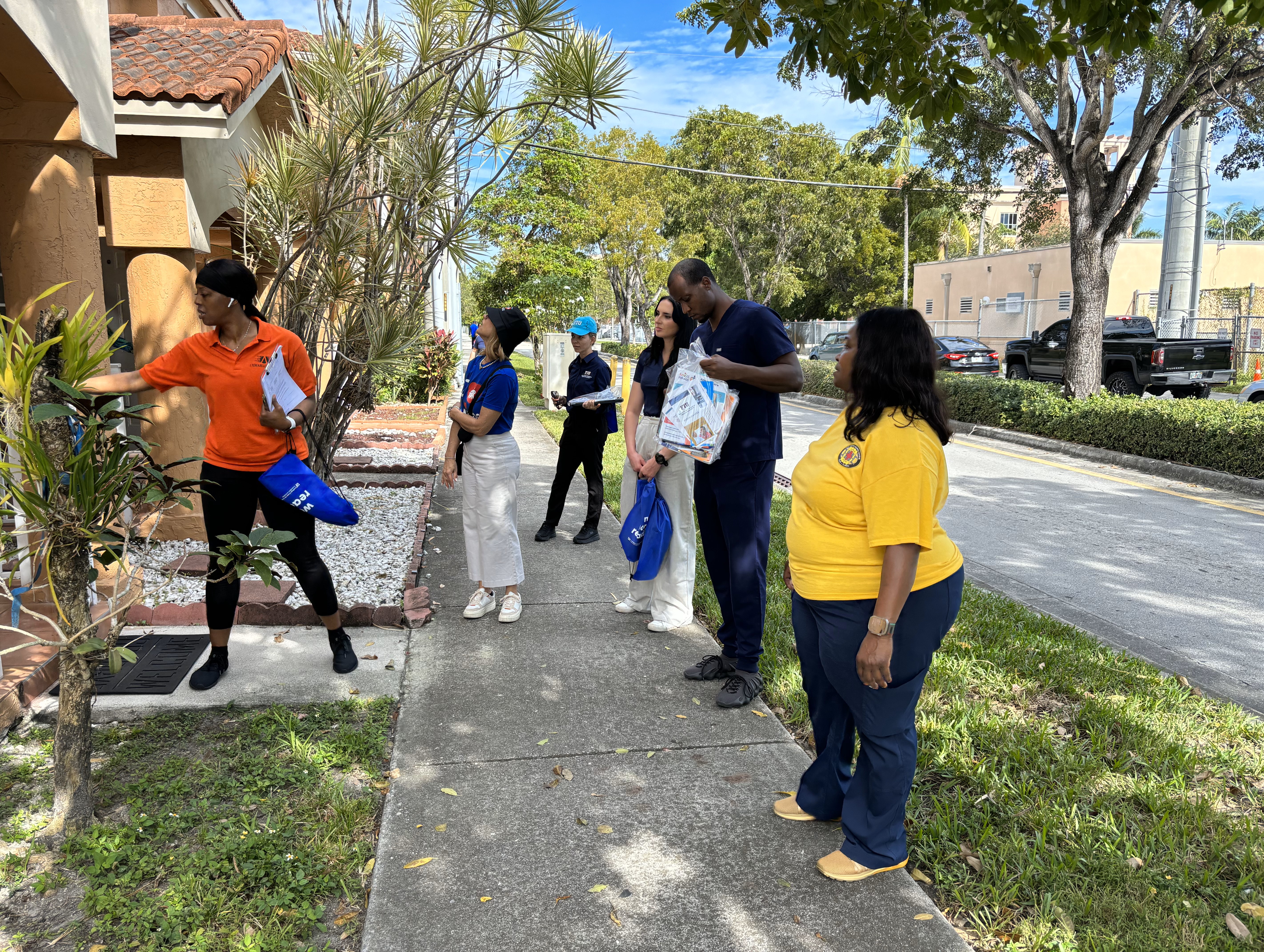 The Trust se une a socios para “Walking One Stop” en Hialeah